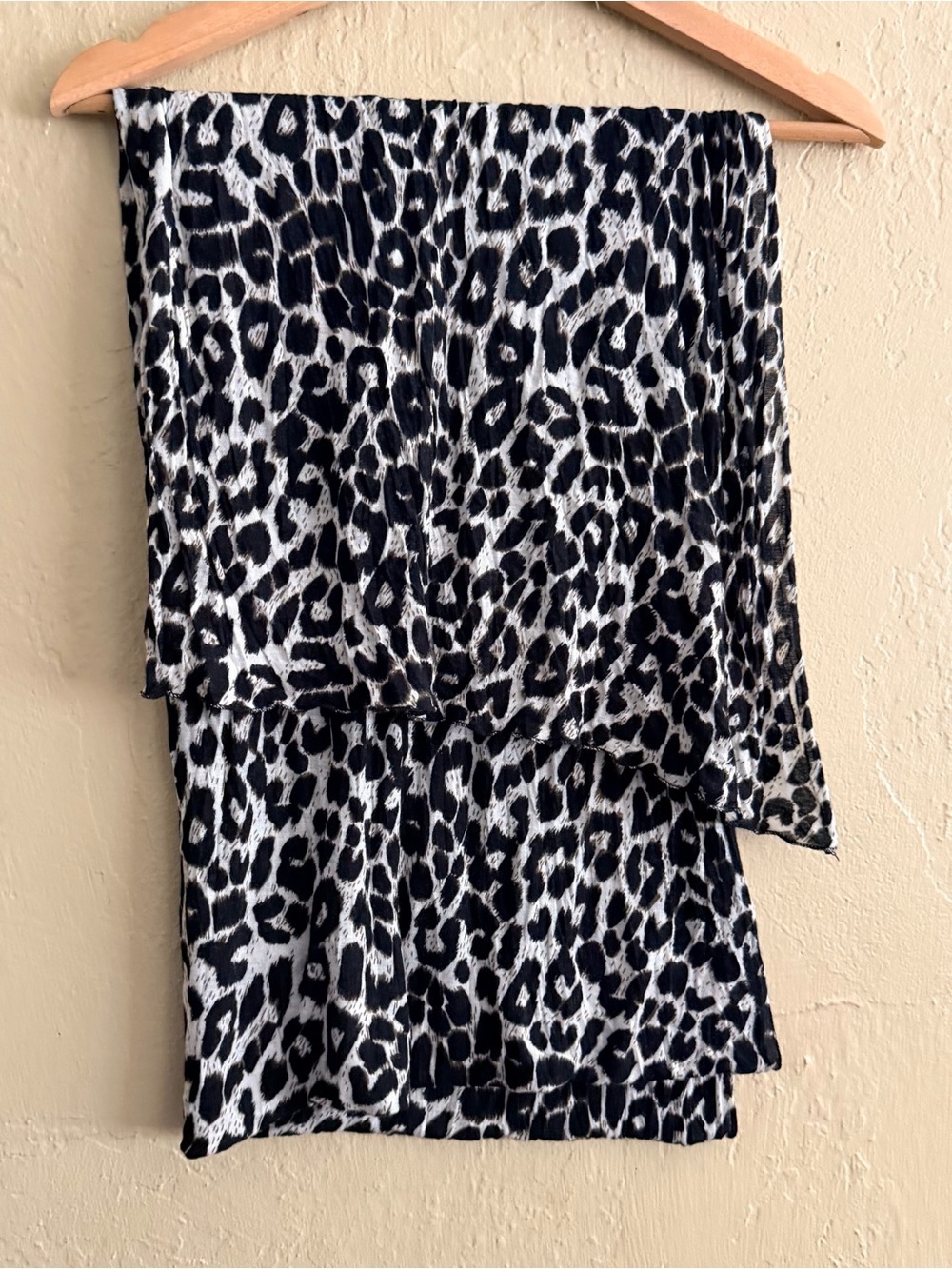 Black & White Leopard Print Scarf